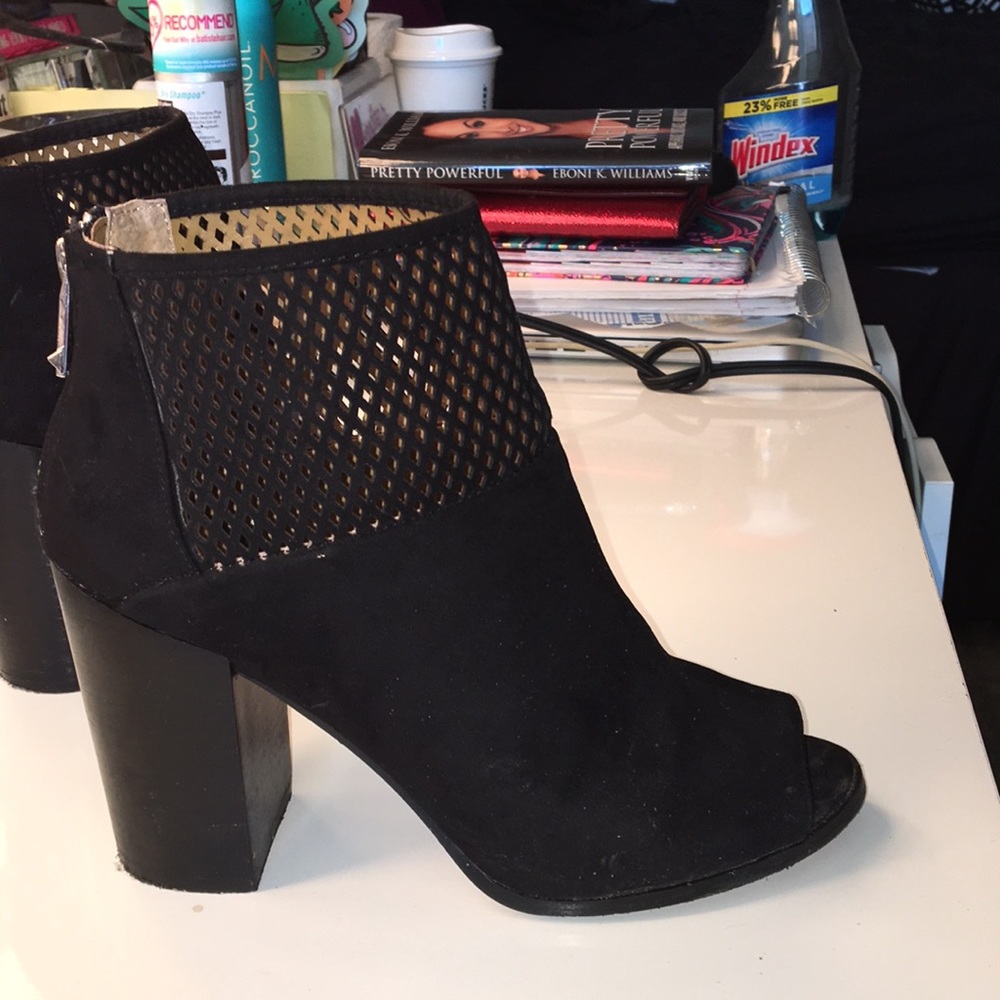 Report Booties